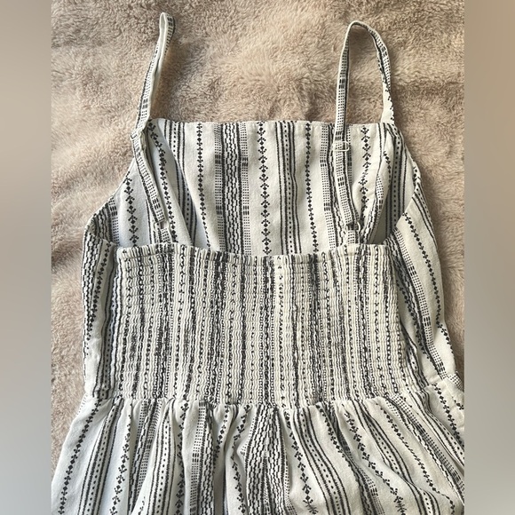 2/$20 ✨NWOT Old Navy Linen Jumpsuit Cropped White Black Size MP - Picture 3 of 7